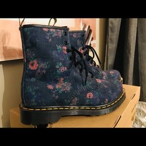 Dr.Martens CASTEL 8HOLE BOOT DENIM Size 8